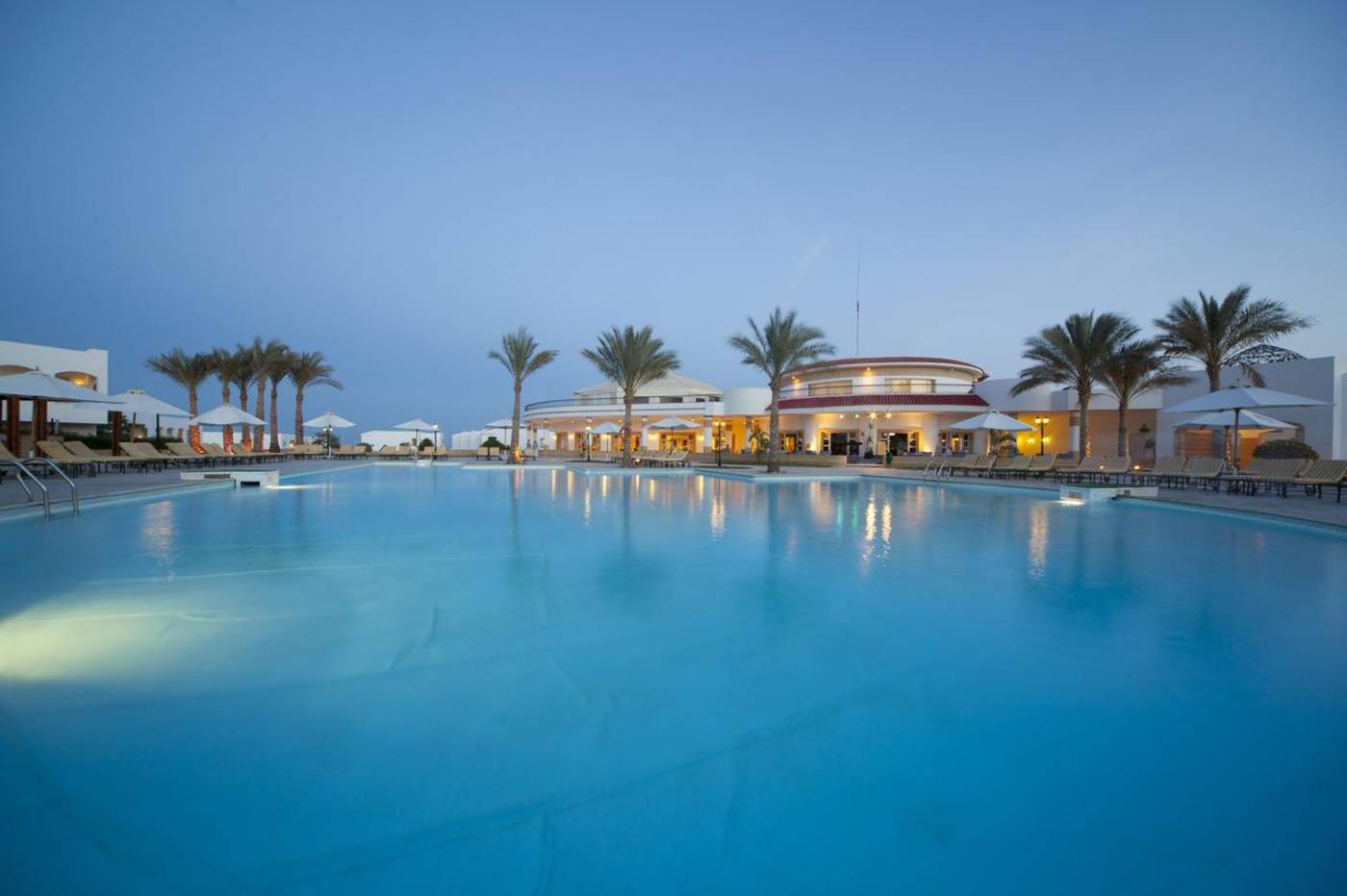 Coral Beach Resort Tiran