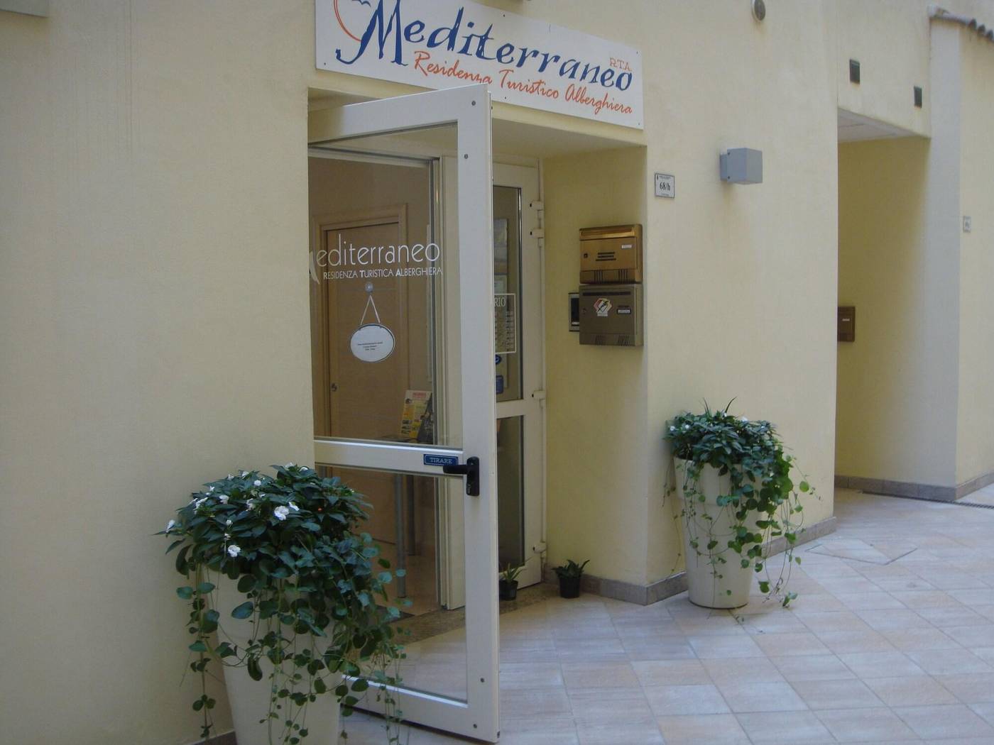 Residence-Mediterraneo-Lobby-43