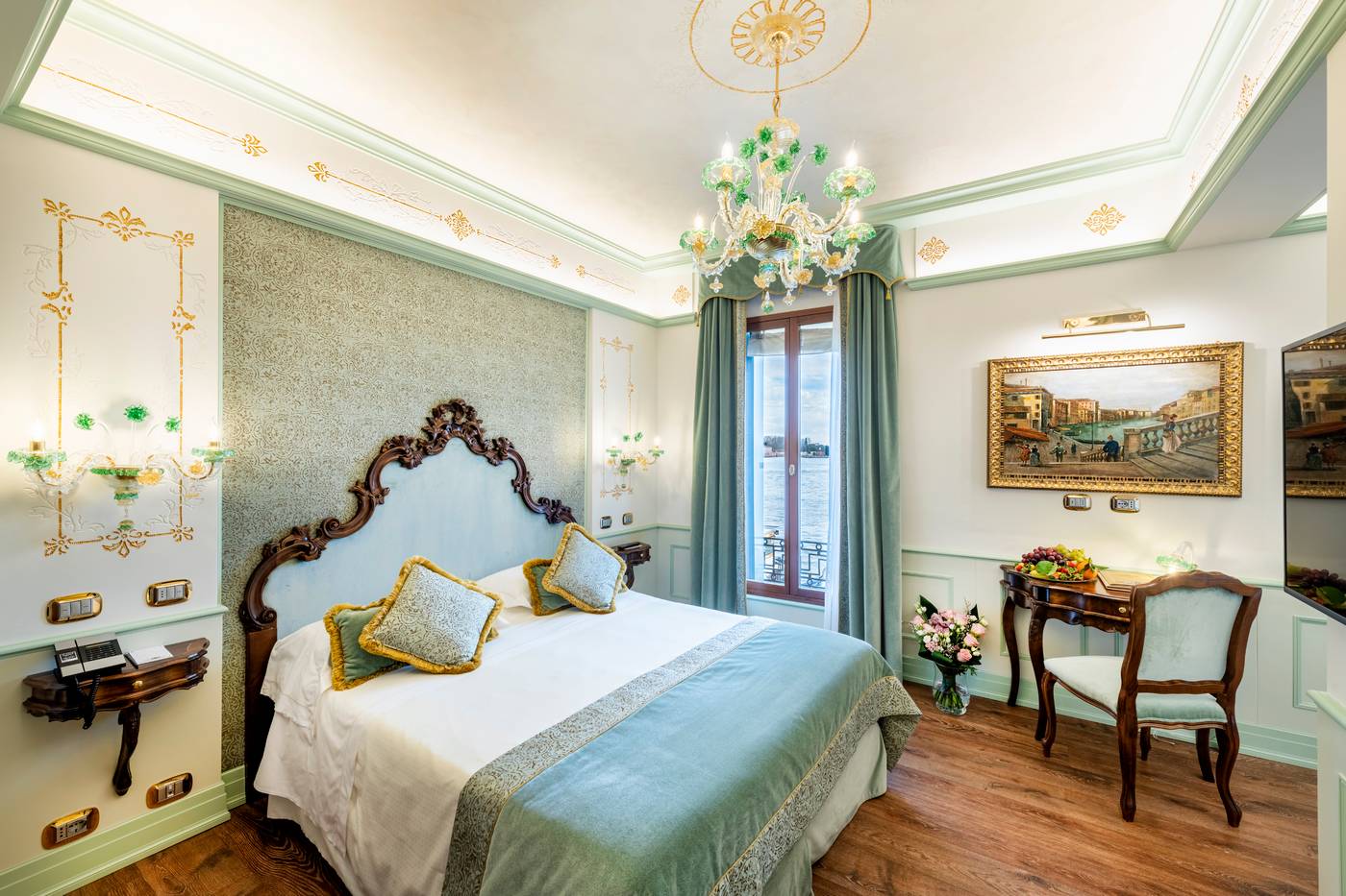 Monaco-and-Grand-Canal-Room-4