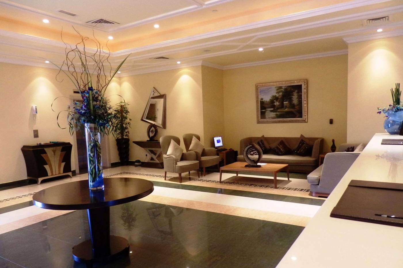 Al-Hamra-Residence-Lobby-56