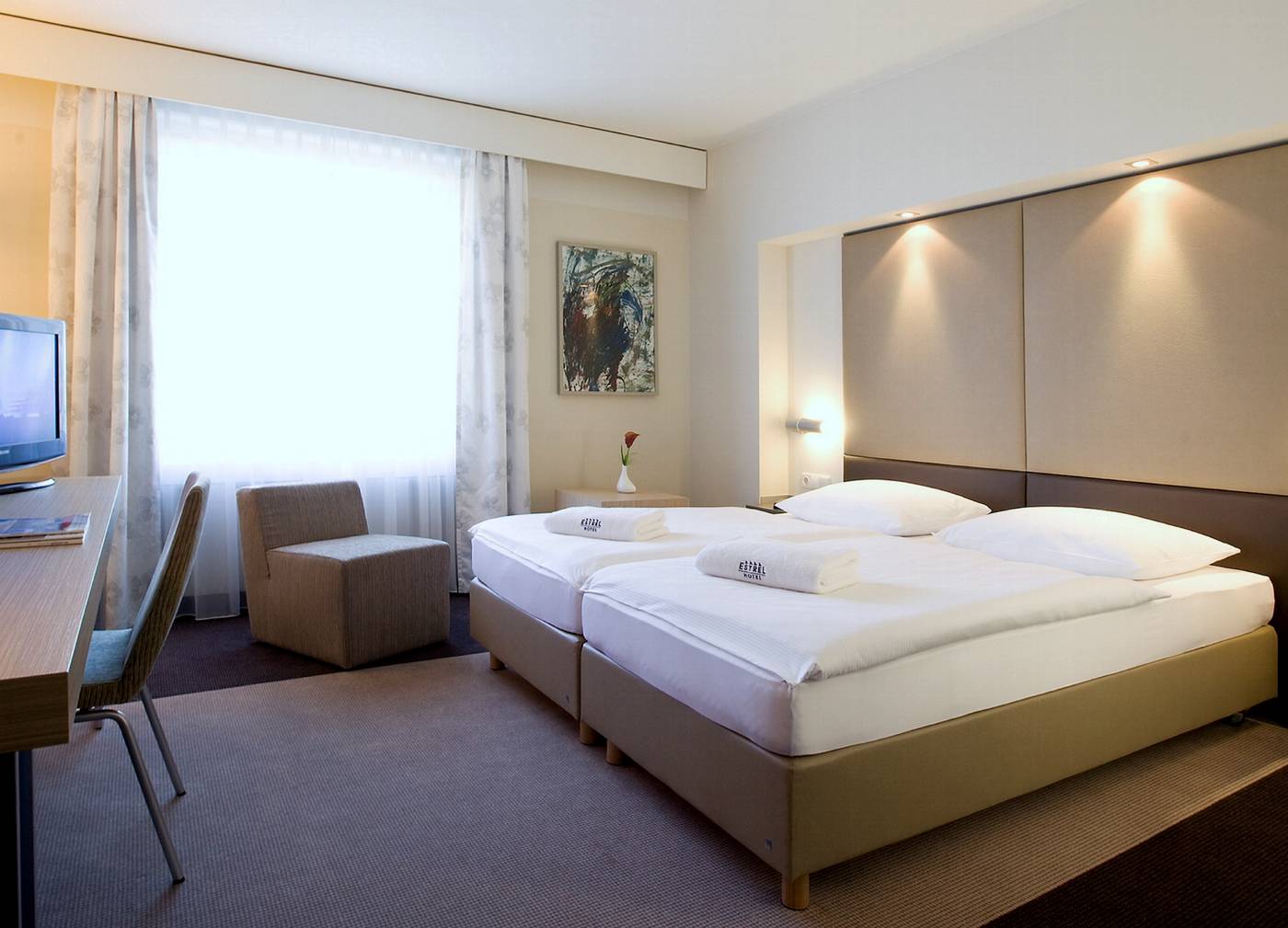 Estrel-Hotel-Berlin-Room-27