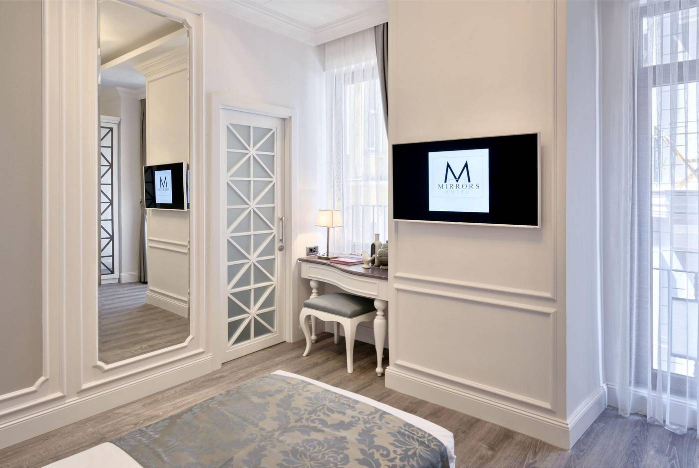 Mirrors-Hotel-Taksim-Room-20