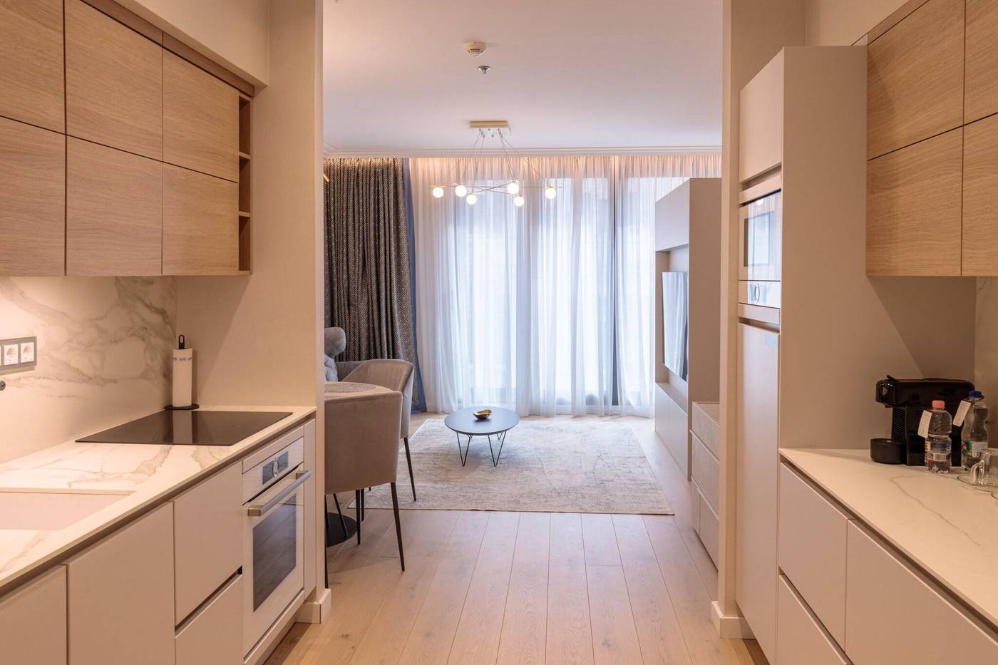 Hotel-Emerald---Suites-Room-46