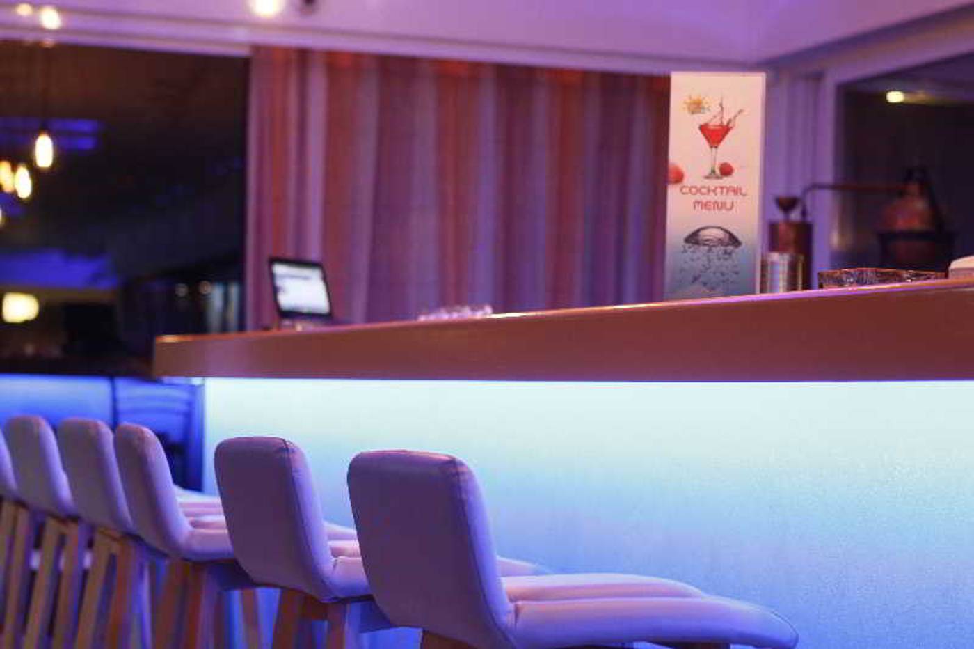 Zoes-Hotel-Bar-59