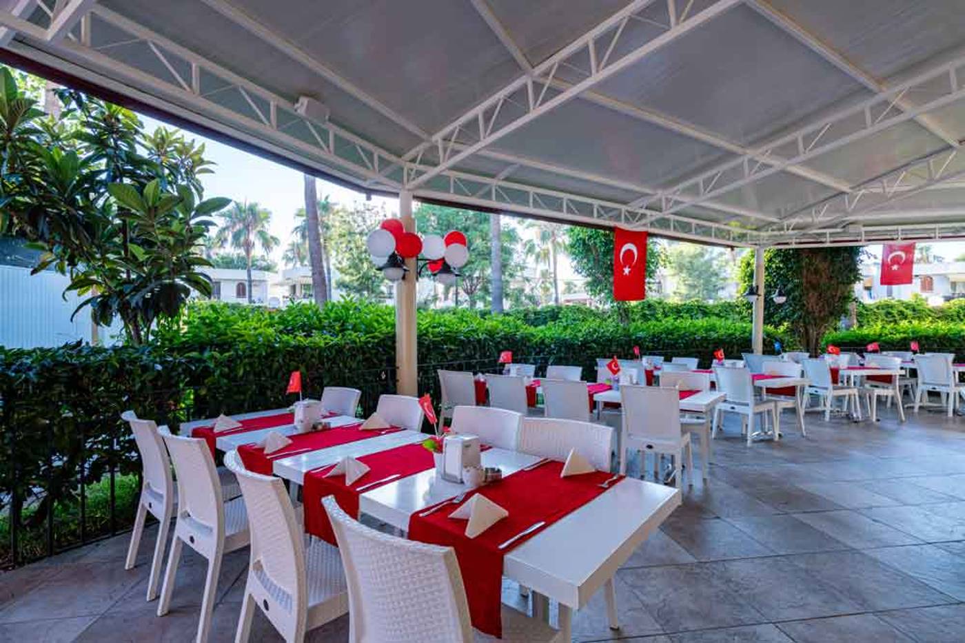 Palmeras-Beach-Hotel-Bar-21