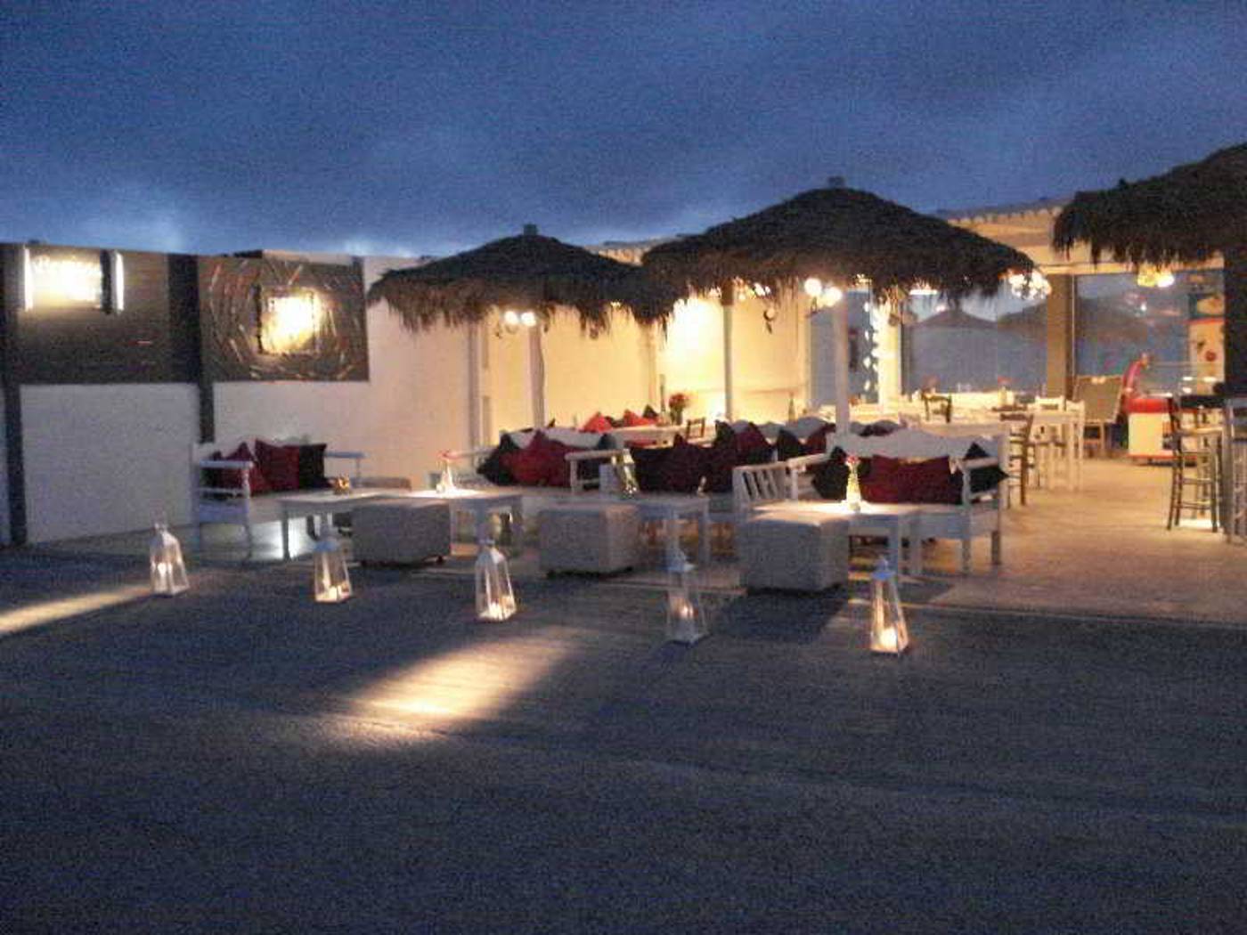 Perissa-Bay-Terrace-17