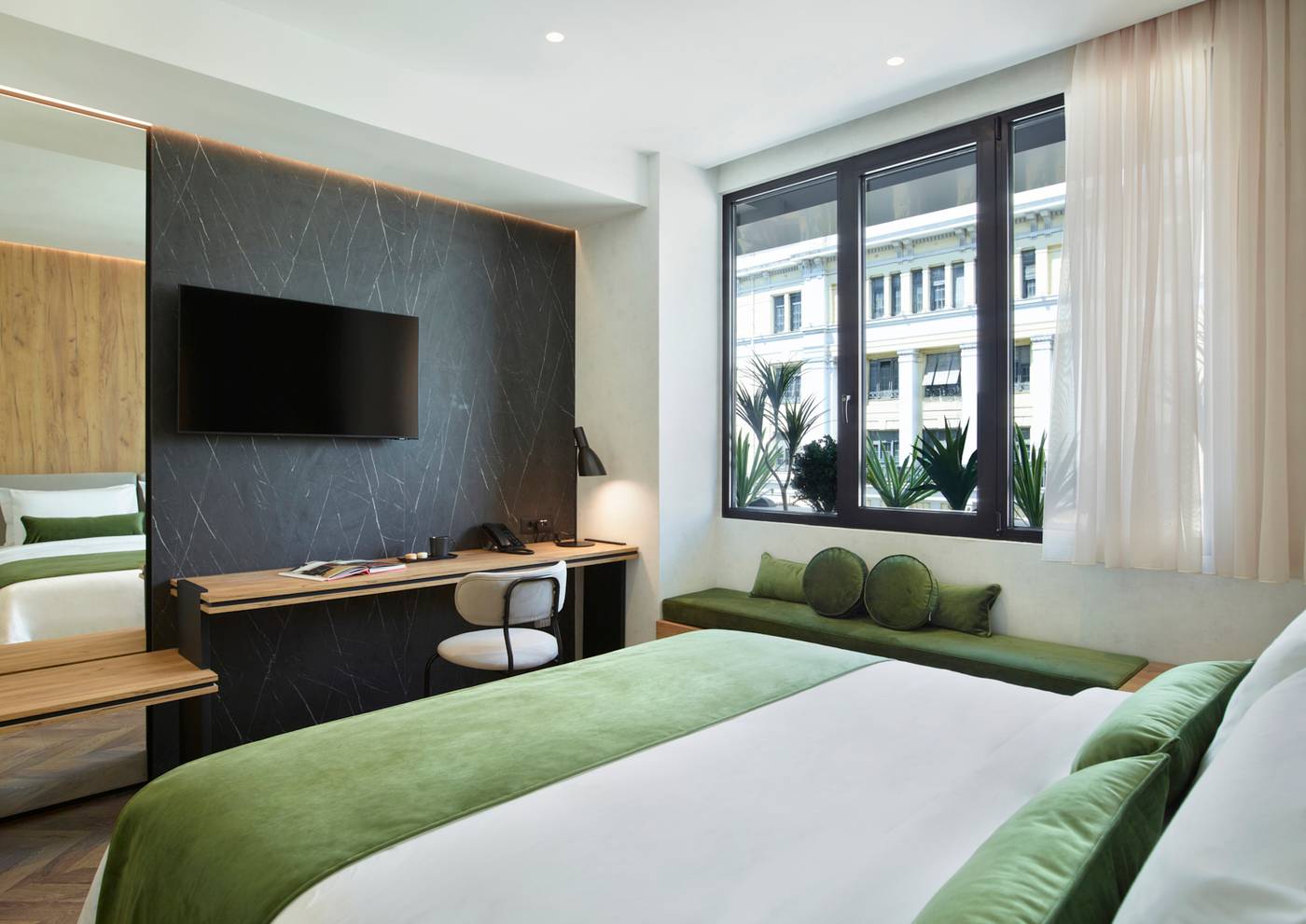 The-Port-Square-Hotel-Room-29