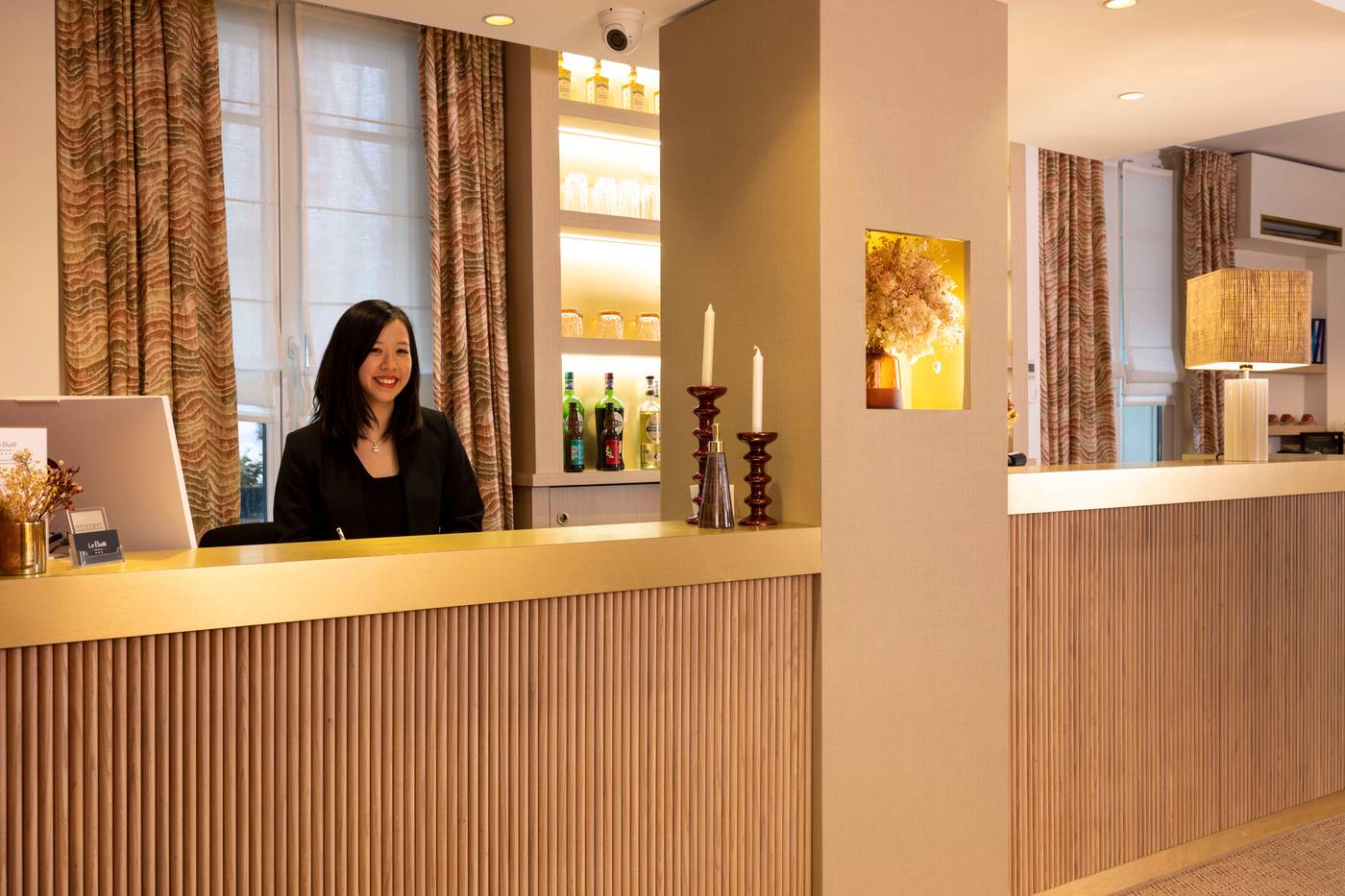 Bailli-de-Suffren-Lobby-7