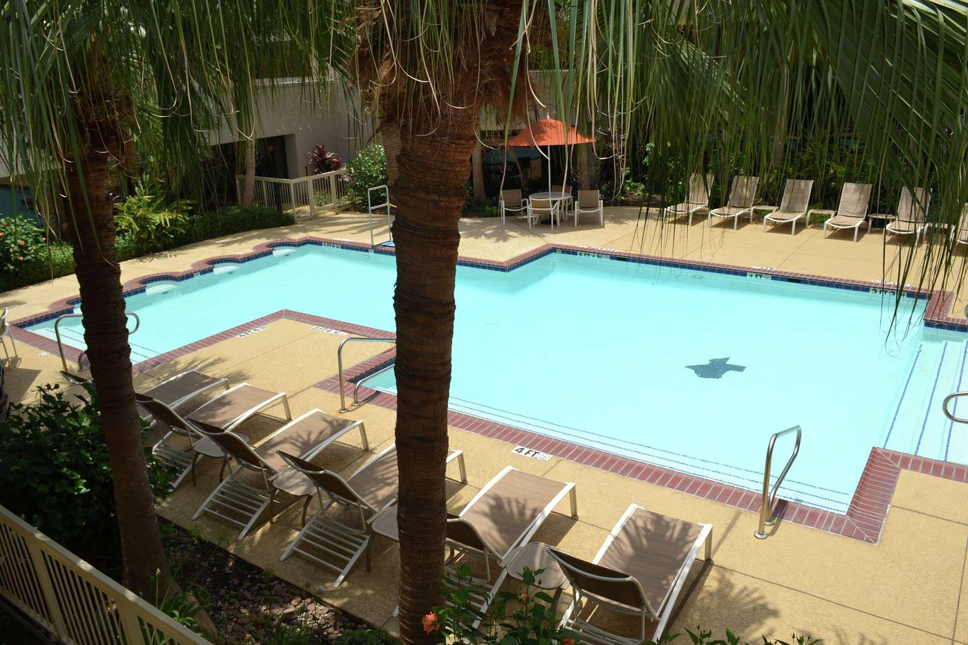 DoubleTree by Hilton Houston Hobby Airport-United States-HOUSTON-Pool-10