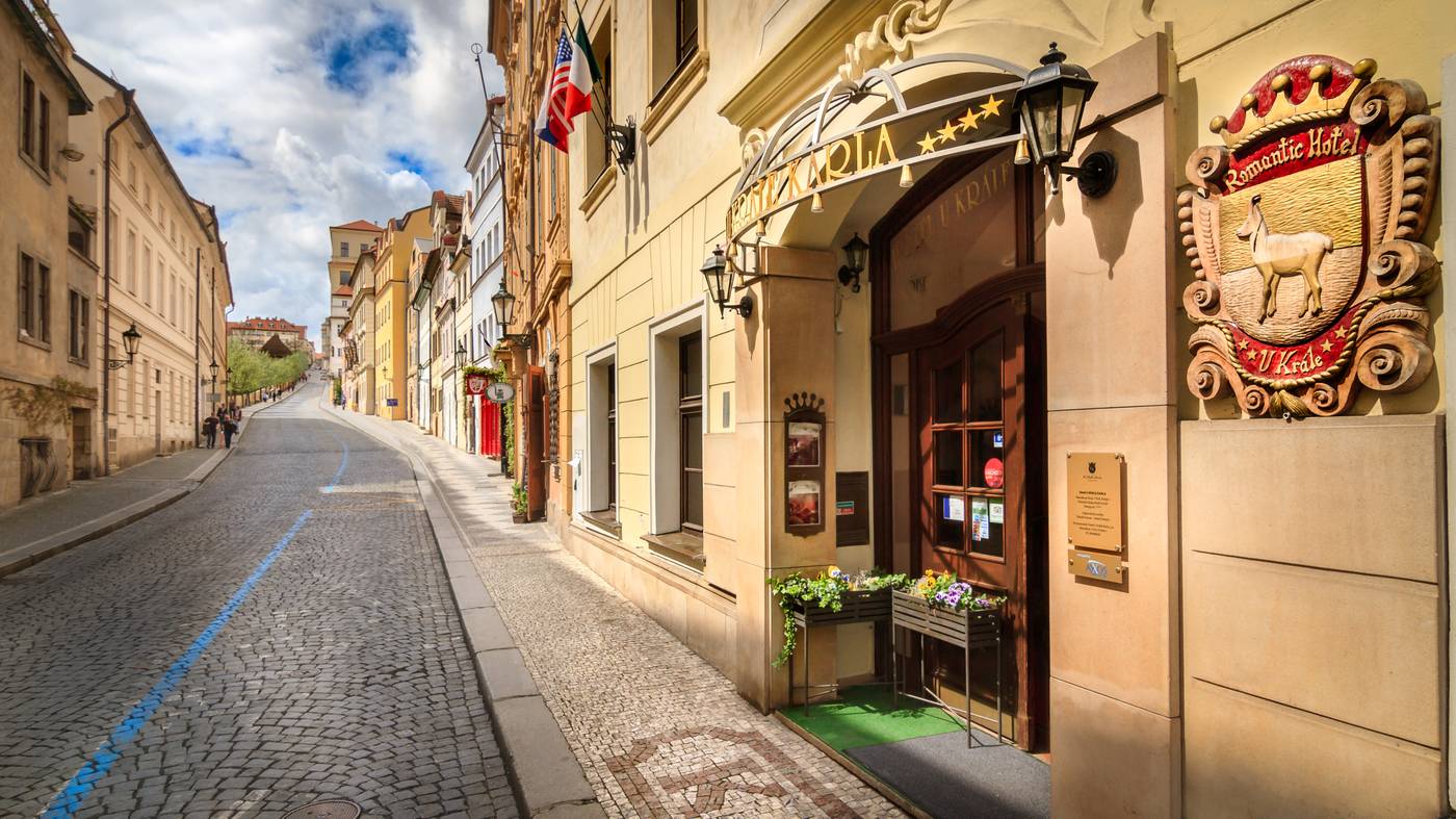 The-King-Charles-General-view-3