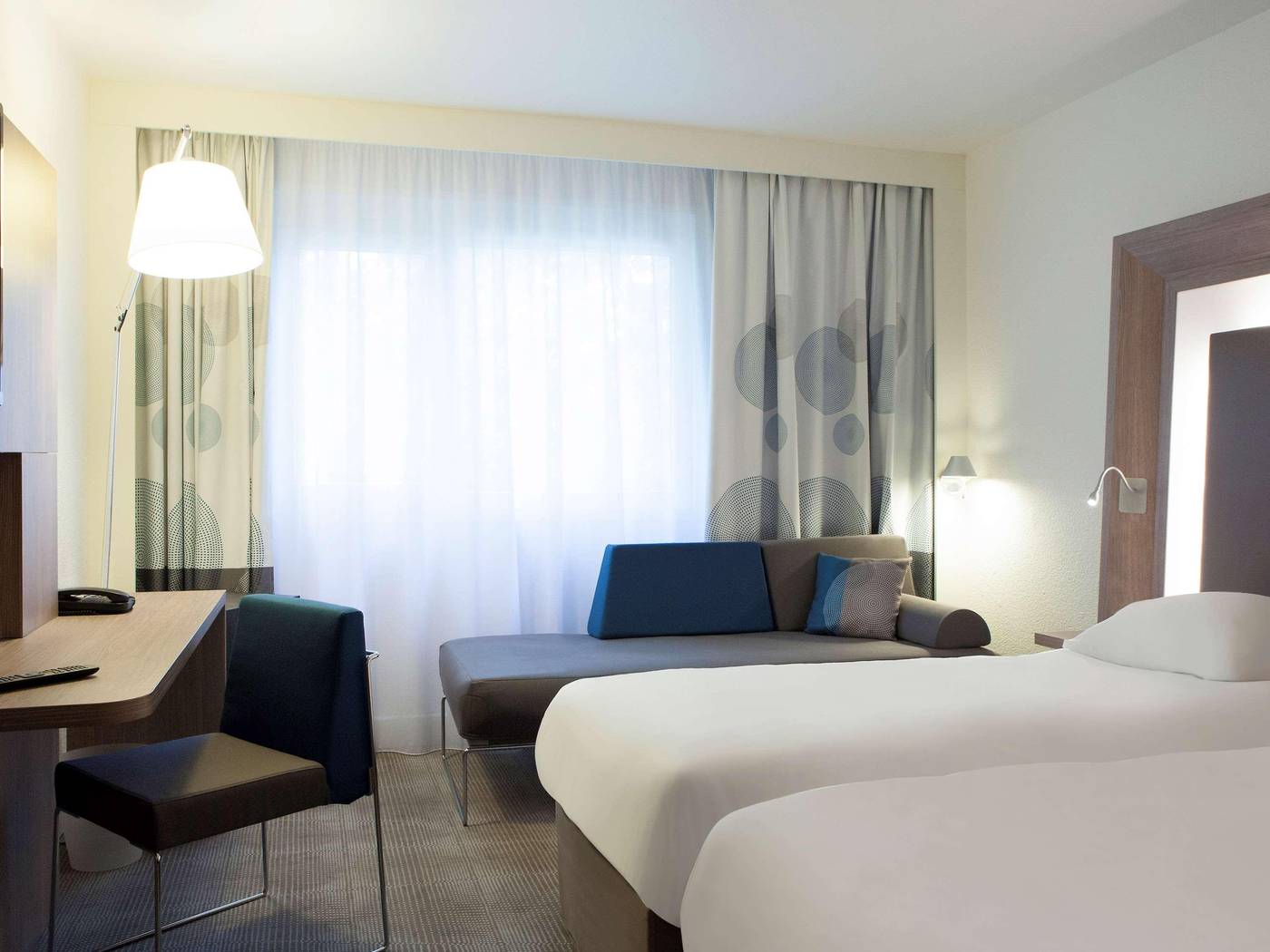 Novotel-Amsterdam-Schiphol-Airport-Room-30