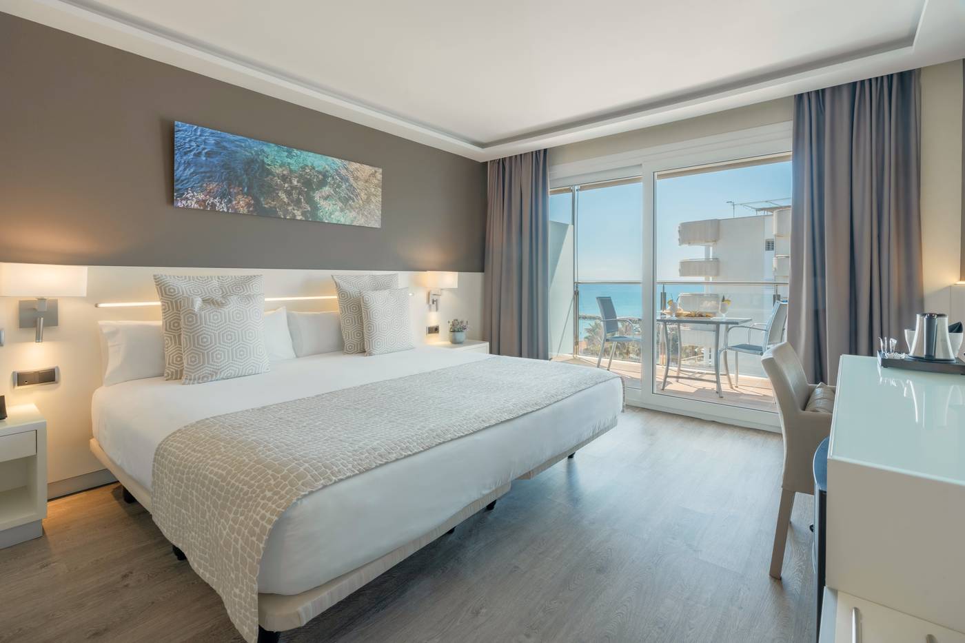 Calipolis-Hotel-Room-26