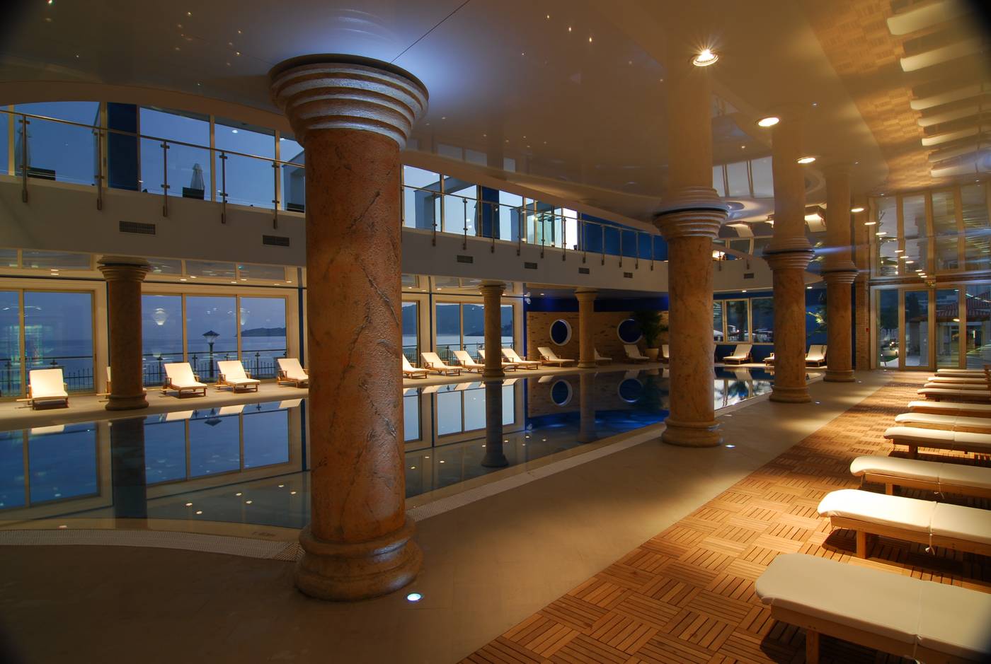 Splendid-Conference---Spa-Resort-Pool-57