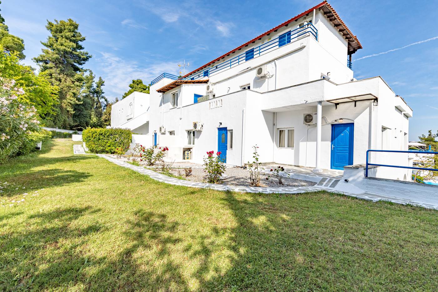 Theo-Bungalows-General-view-19