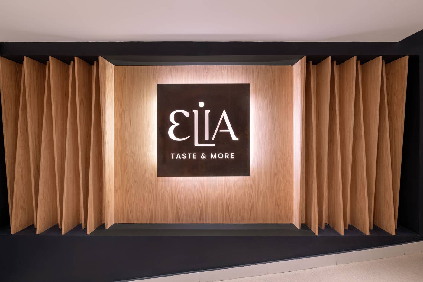 Napa-Mermaid-Hotel-Bar-65