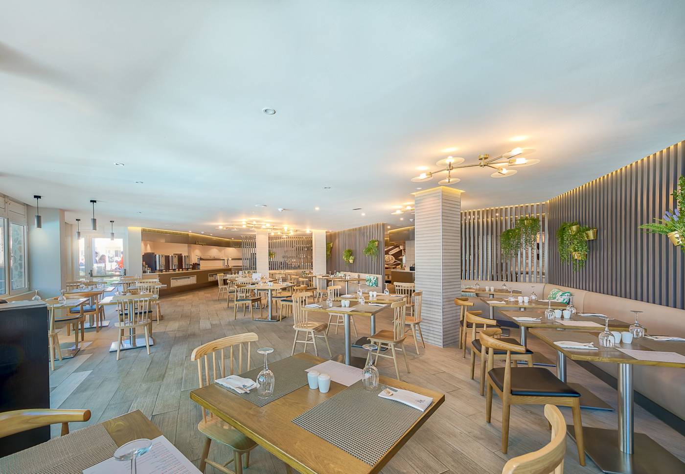 Hotel-LIVVO-Koala-Garden-Restaurant-48