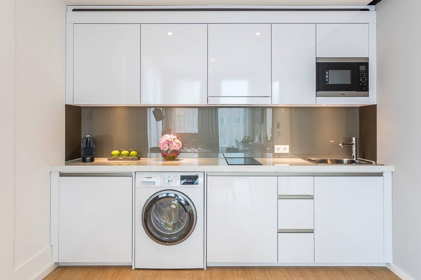 Capri-By-Fraser-Berlin-Room-11