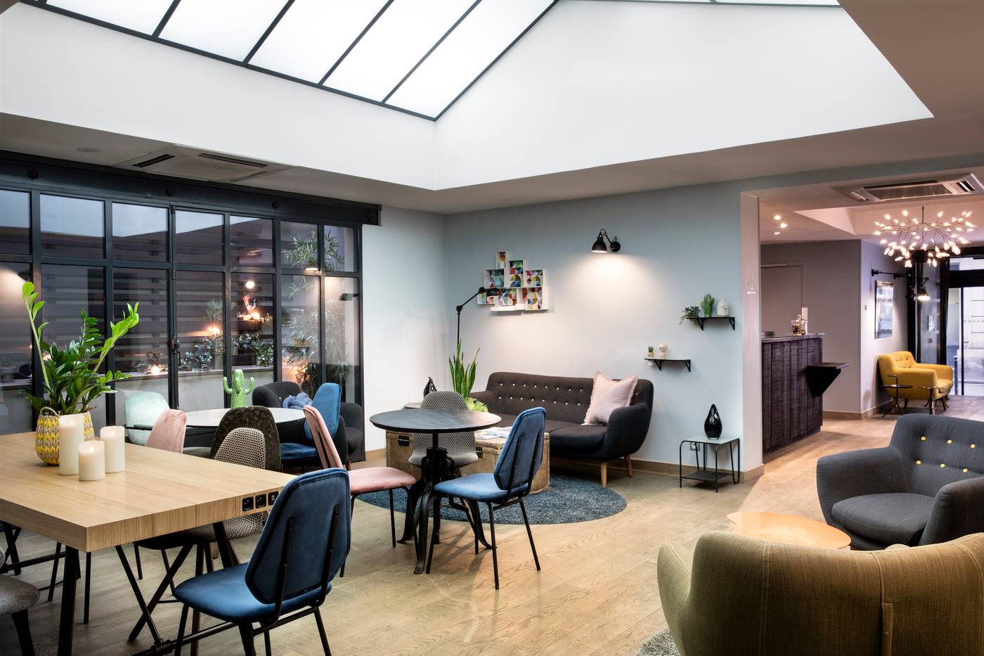 Helios-Opera-Lobby-2