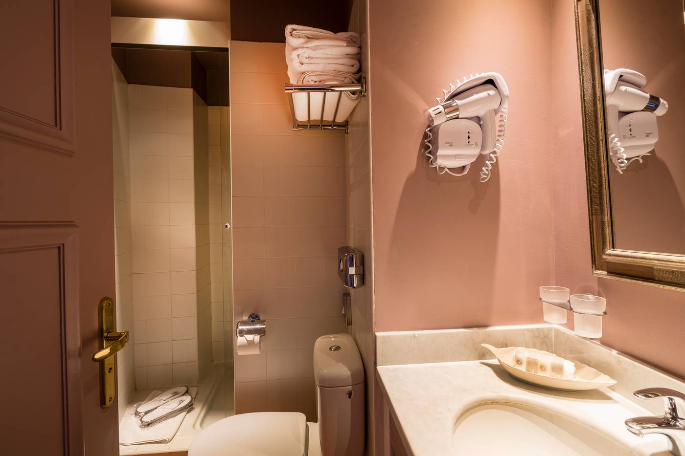 Le-Cavendish-Room-28