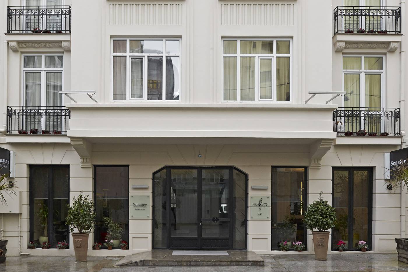 Four-Points-Express-by-Sheraton-Istanbul-Taksim-General-view-1