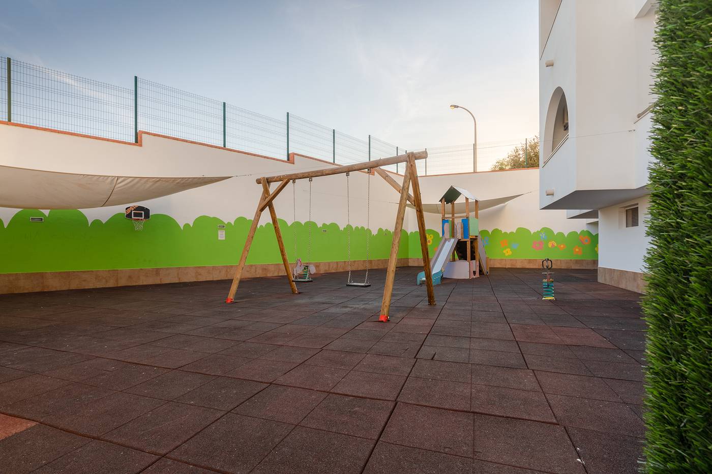 Solaqua-Apartments-Sports-and-Entertainment-56