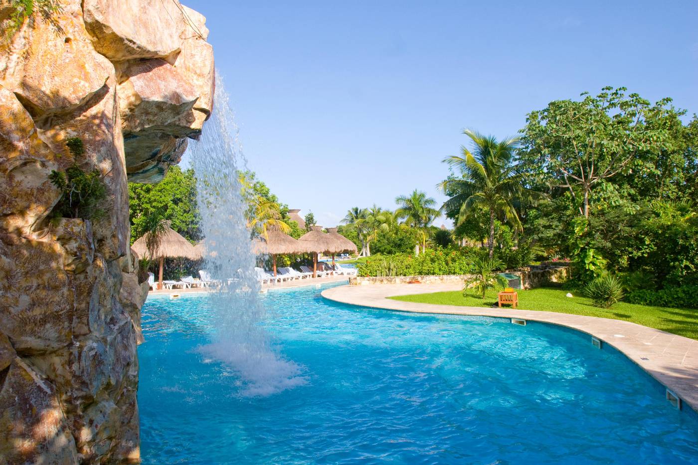 Iberostar-Paraiso-del-Mar-All-Inclusive-Pool-12