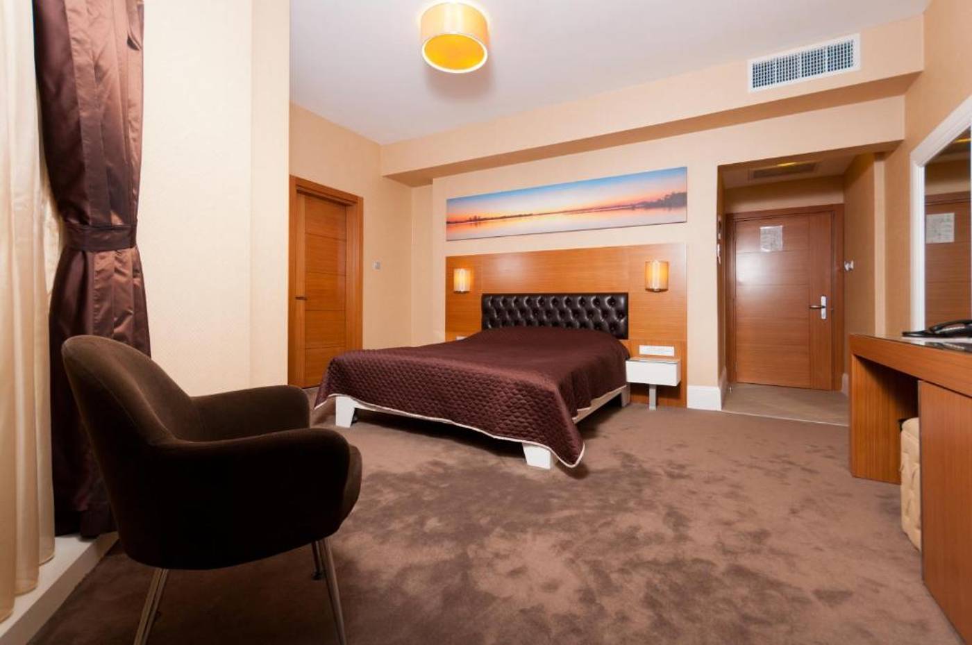 City-Hotel-Plovdiv-Room-9