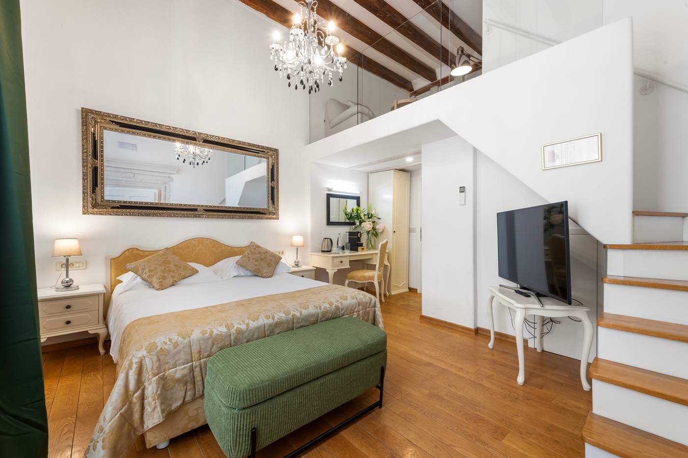 Palmotta-Palace-Room-7