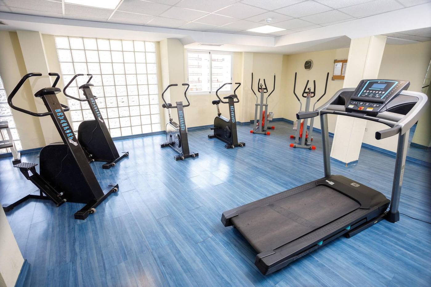 Tres-Anclas-Sports-and-Entertainment-75