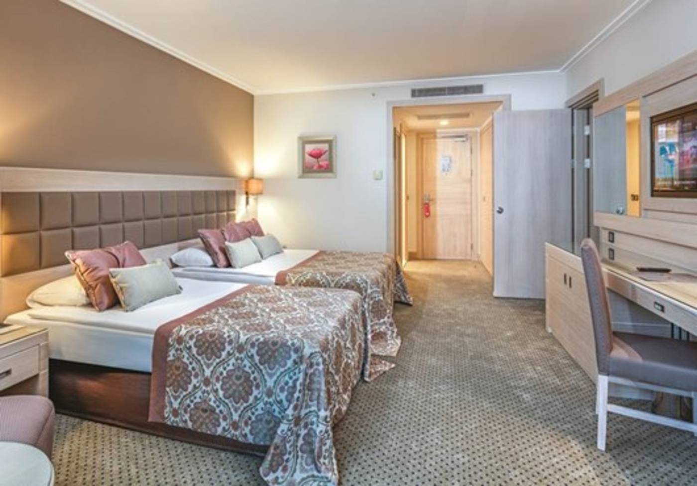 Miracle-Resort-Hotel-Room-31