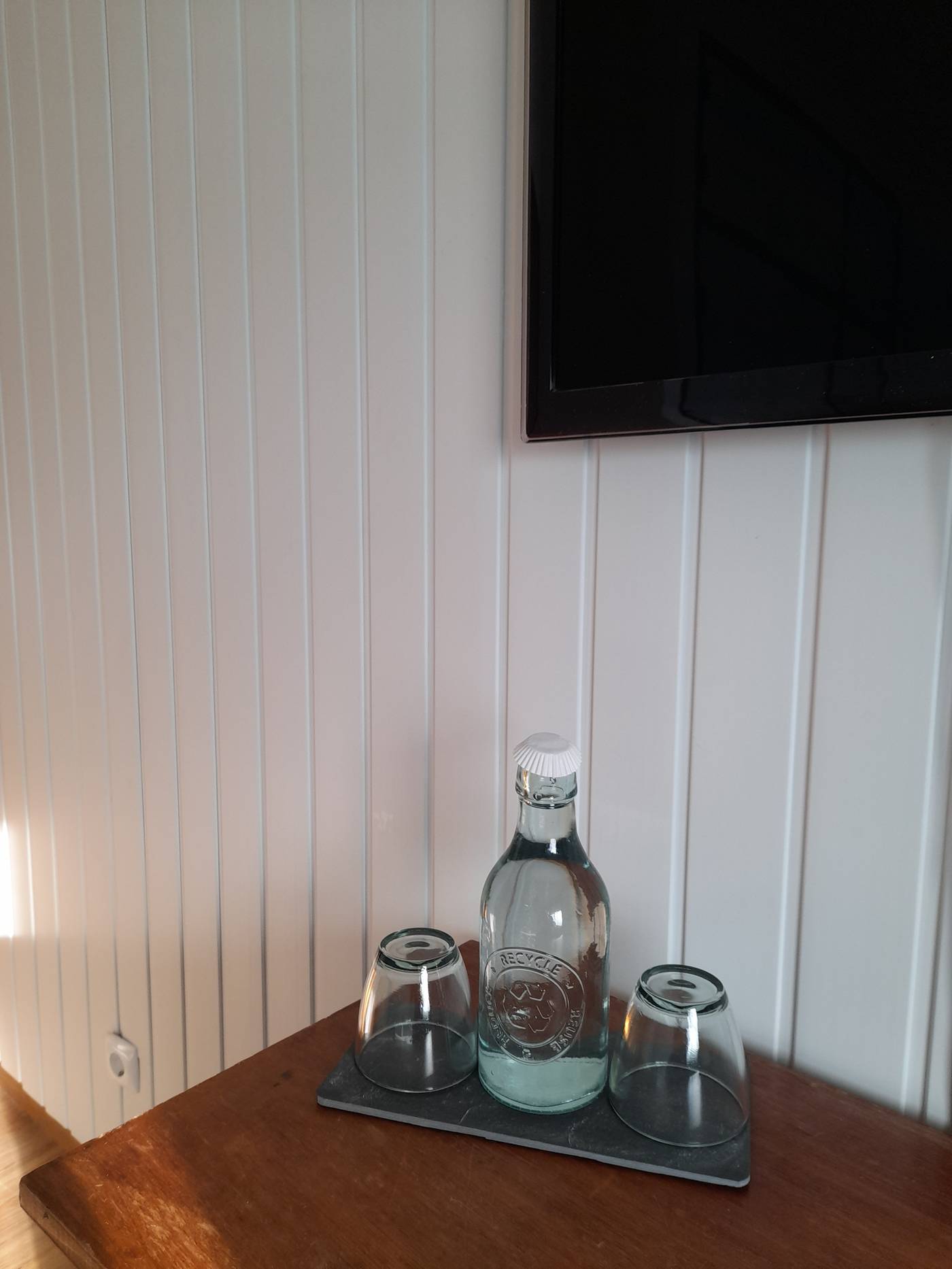 Sublime-Sun-and-Van-by-Meco-Stays-Room-9