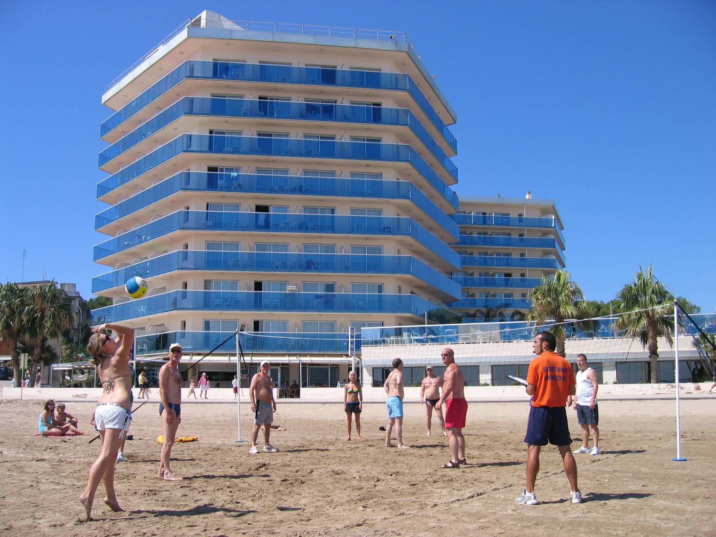 Golden-Donaire-Beach-General-view-13