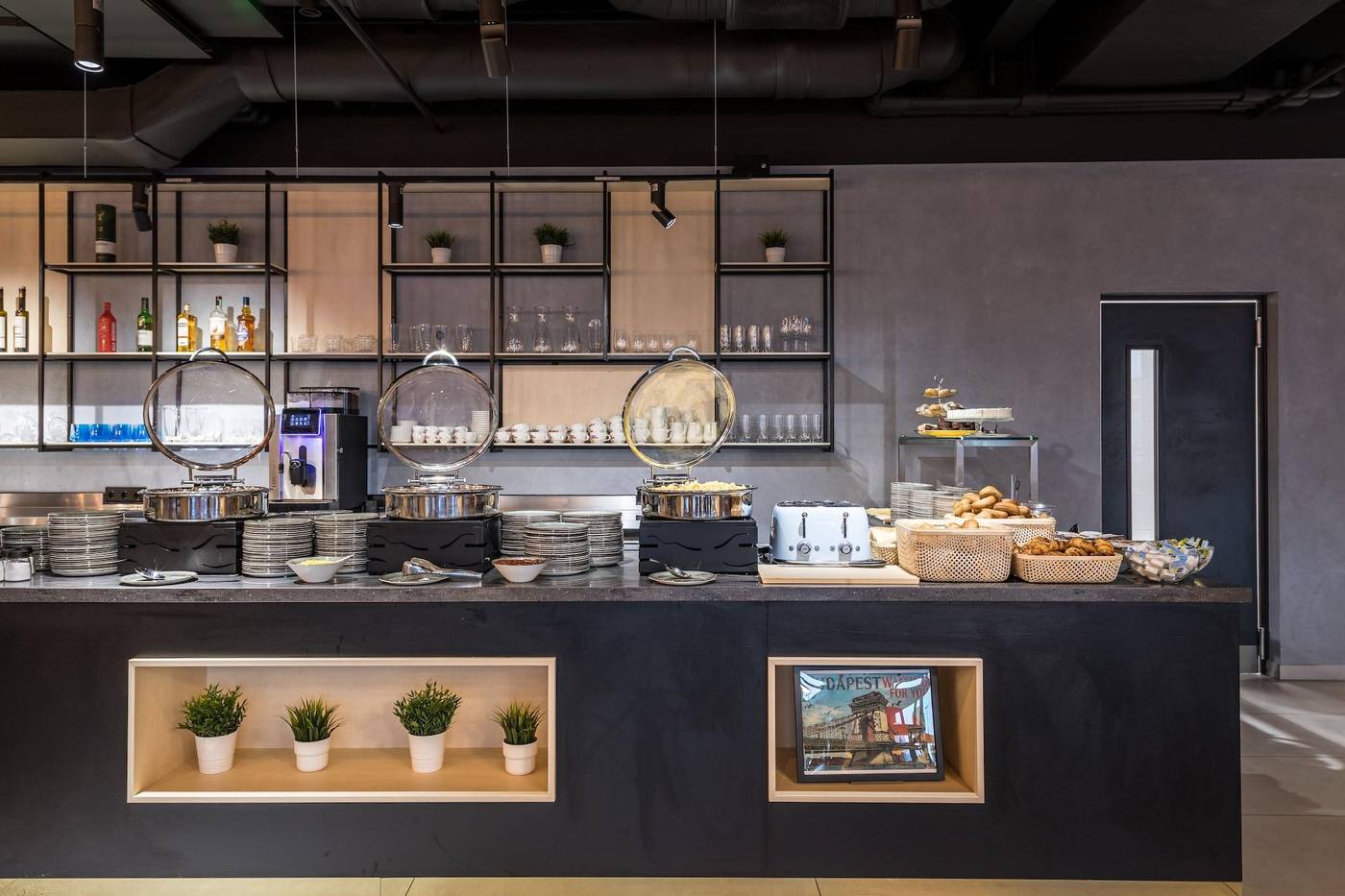 B-B-Hotel-Budapest-City-Restaurant-9