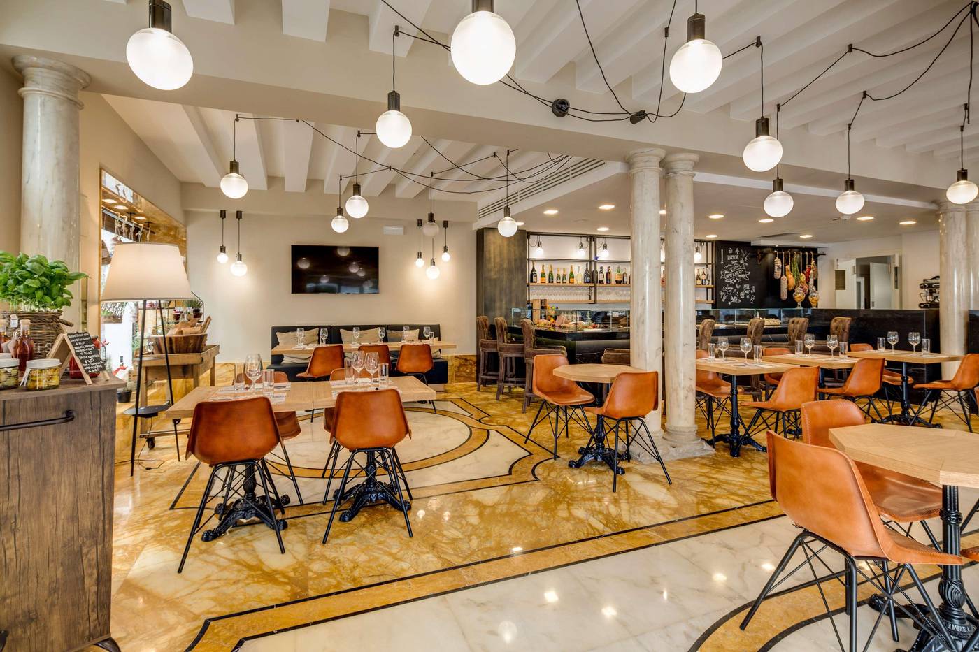 CHC-Continental--BW-Premier-Collection-Restaurant-13