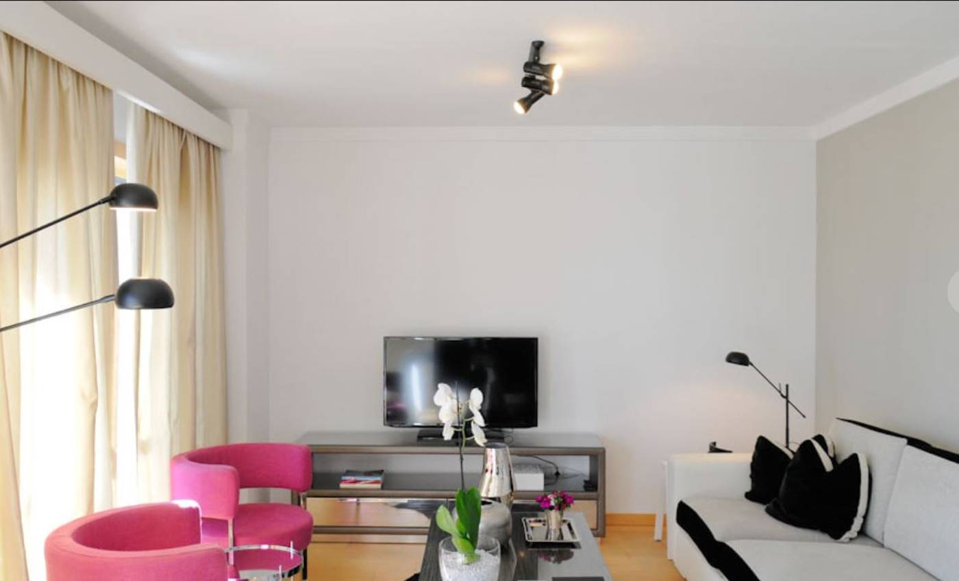 Panoramic-Living-Room-27