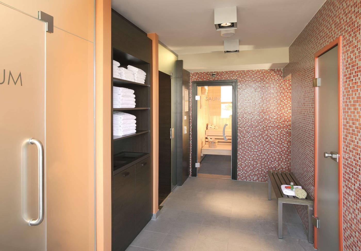 NH-Berlin-Kurfurstendamm-Sports-and-Entertainment-57