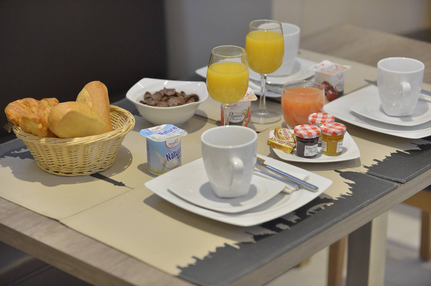 Hotel-Du-Chemin-Vert-Restaurant-26