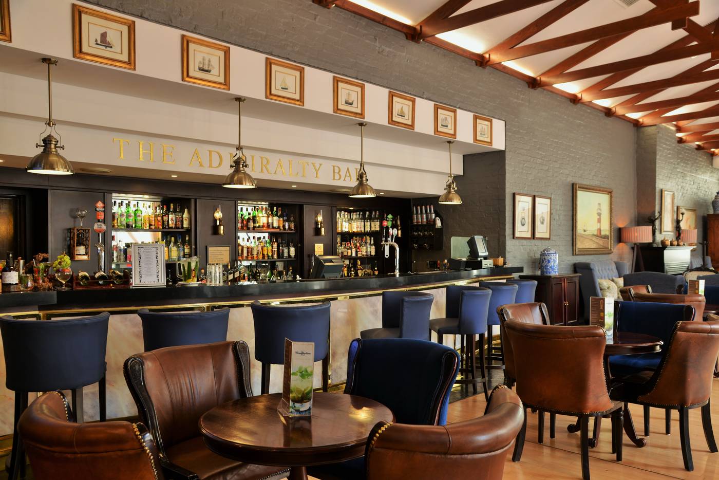 The-Commodore-Bar-20