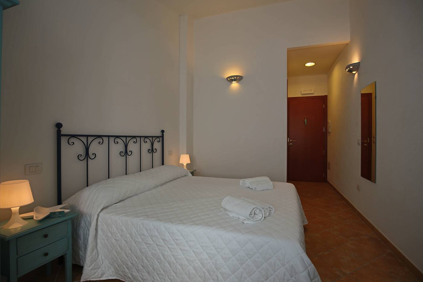 La-Smeraldina-Resort-Room-26