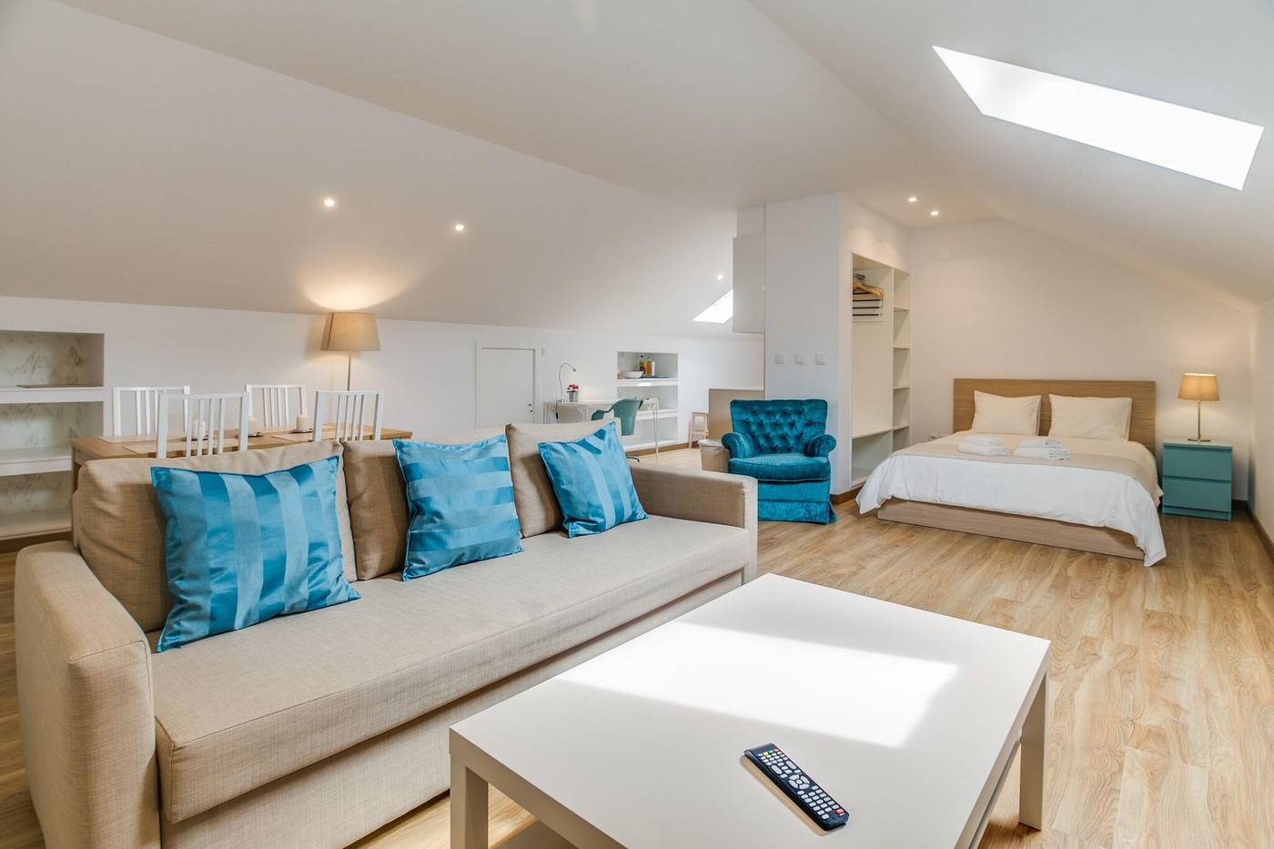 Home-Out-Rooms---Apartments-Room-107