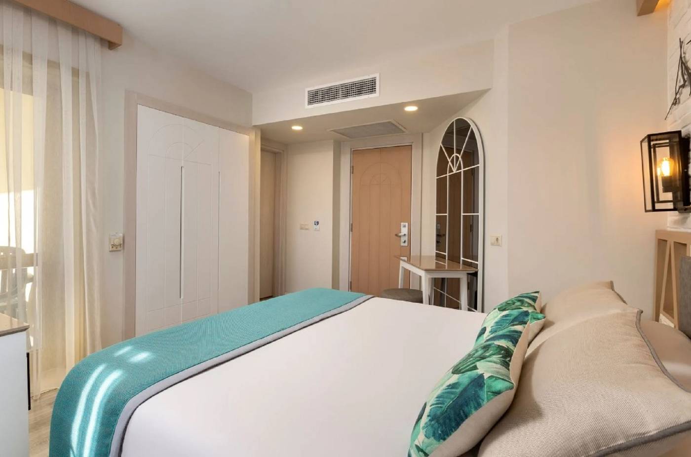 Limak-Arcadia-Sport-Resort-Room-25