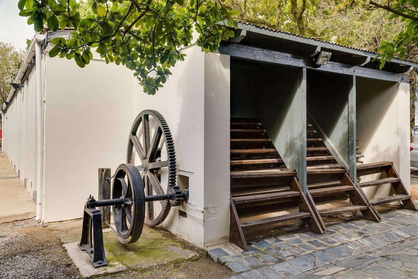 Protea-Hotel-Cape-Town-Waterfront-Breakwater-Lodge-General-view-9