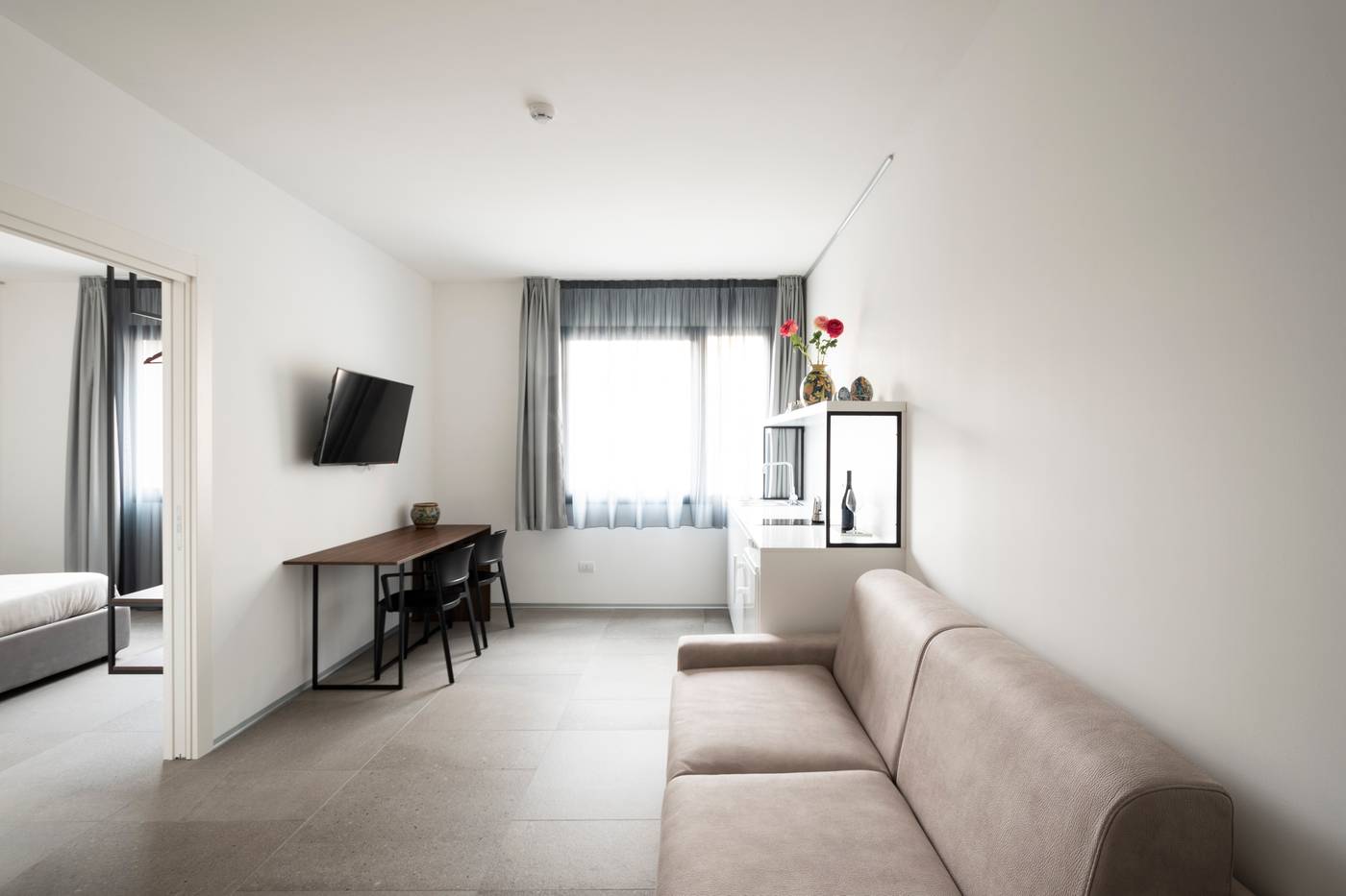 Alkamuri-Posh-Hotel---Spa-Room-12