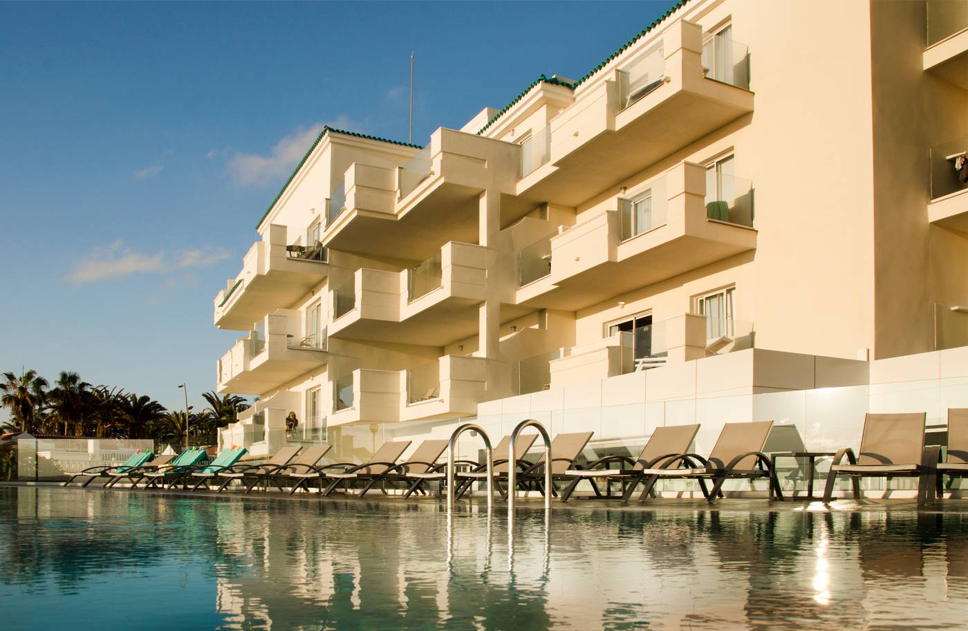 Ereza-Mar---Adults-Only-Pool-3
