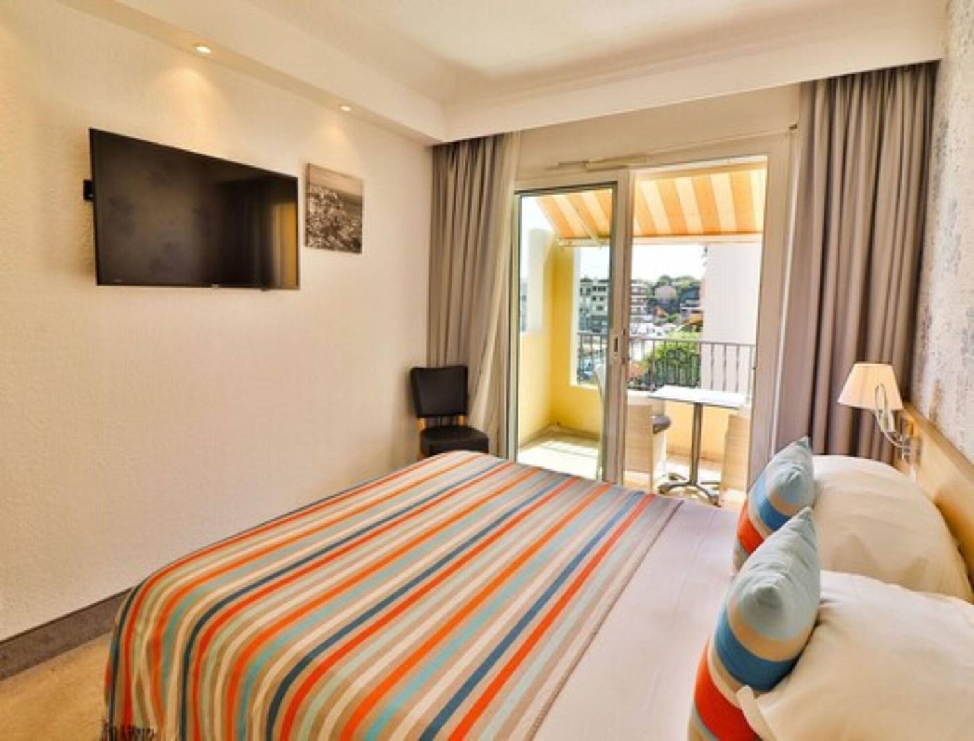 Hotel-Le-Petit-Prince-Room-21