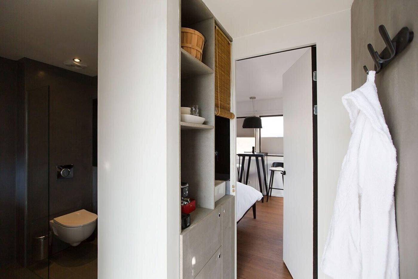 SWEETS - Meeuwenpleinbrug-Netherlands-Amsterdam-Lobby-3