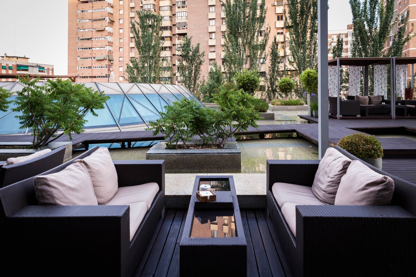 Eurostars-Madrid-Mirasierra-Suites-Pool-38