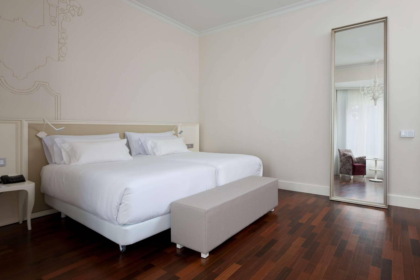 NH-Collection-Madrid-Abascal-Room-31