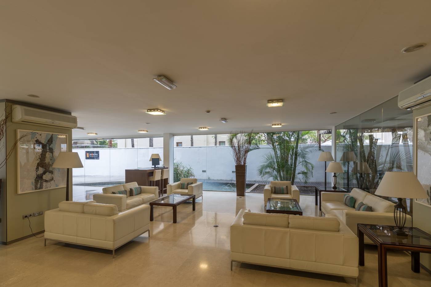 Colon-Rambla-Lobby-55