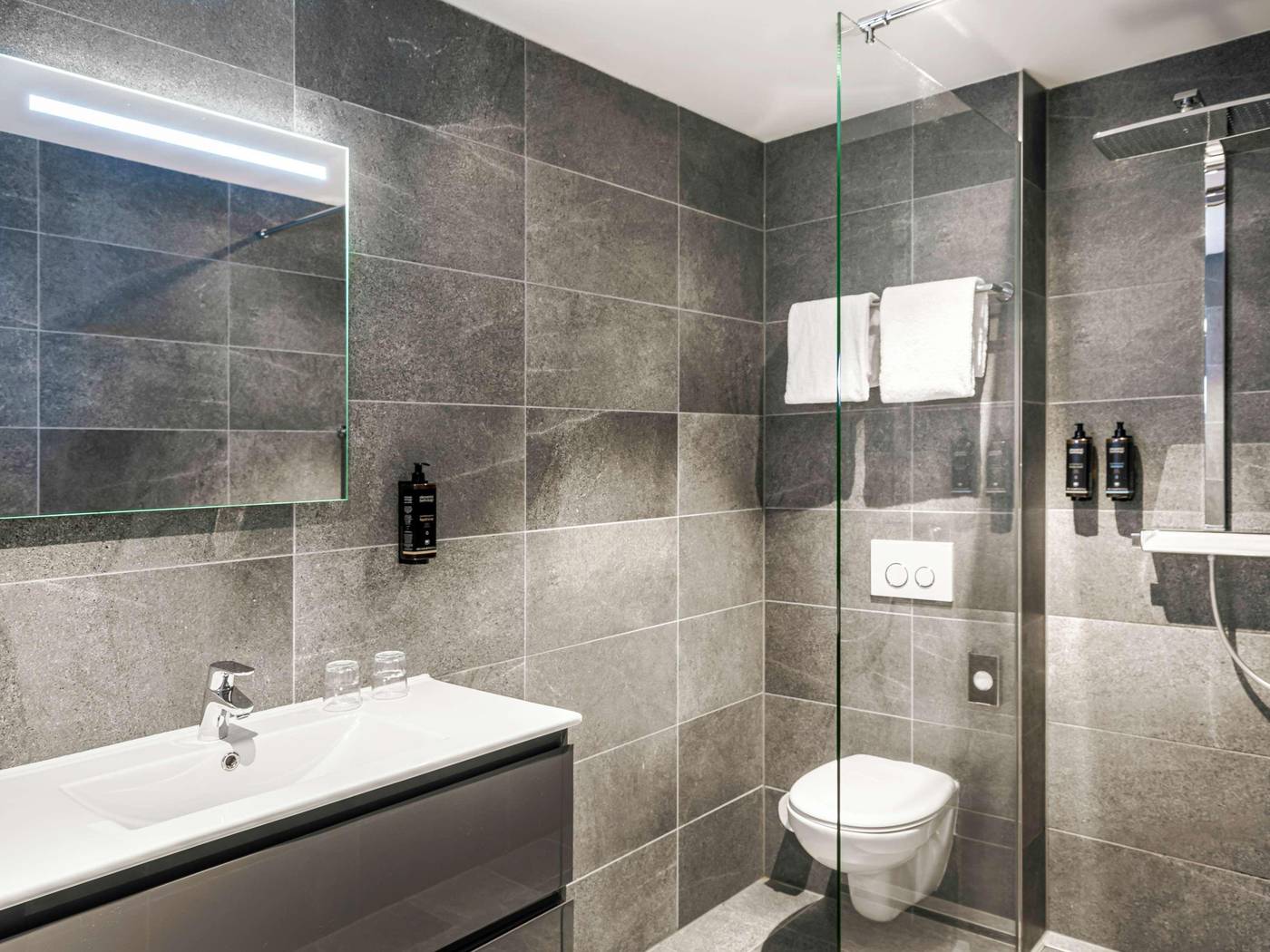 Mercure-Hotel-Amsterdam-Sloterdijk-Station-Room-51